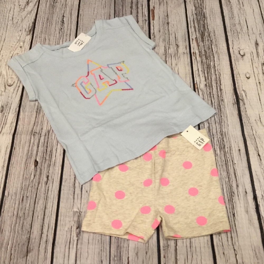Baby Gap Girls 18-24 months Star Shirt & Polka Dot Shorts